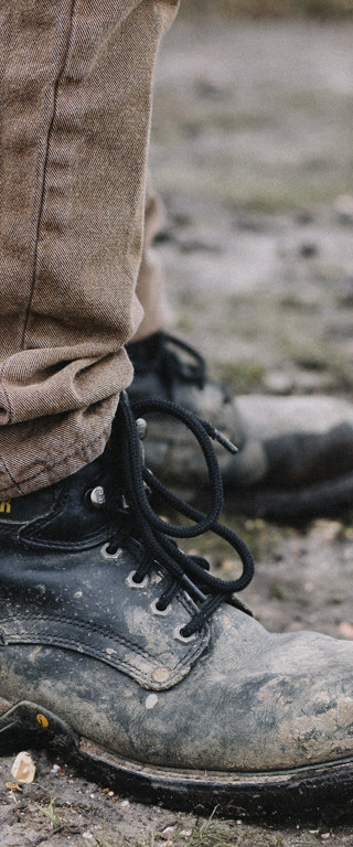 Heavy-duty work boots